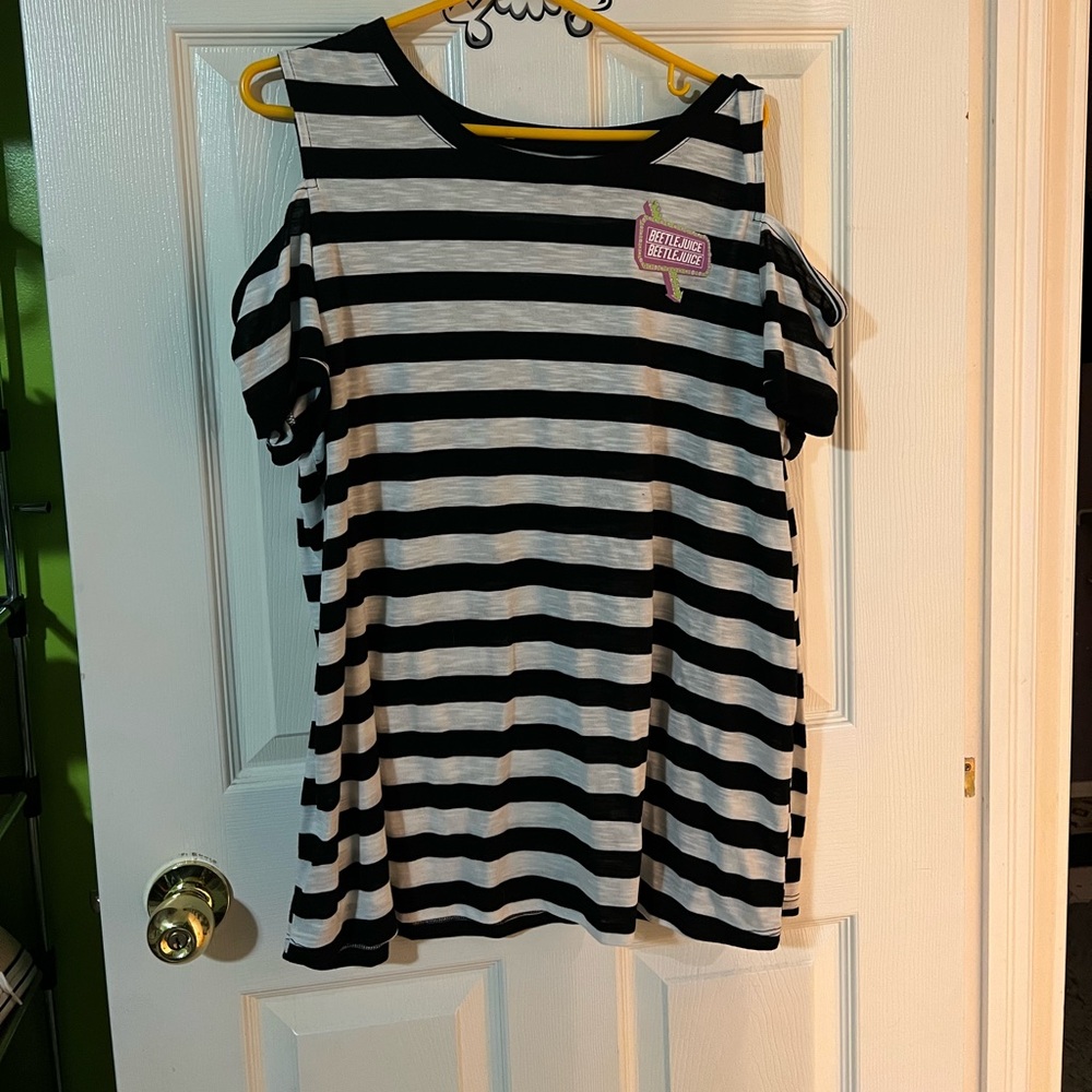 Beetle juice plus size shirt 2x torrid worn once